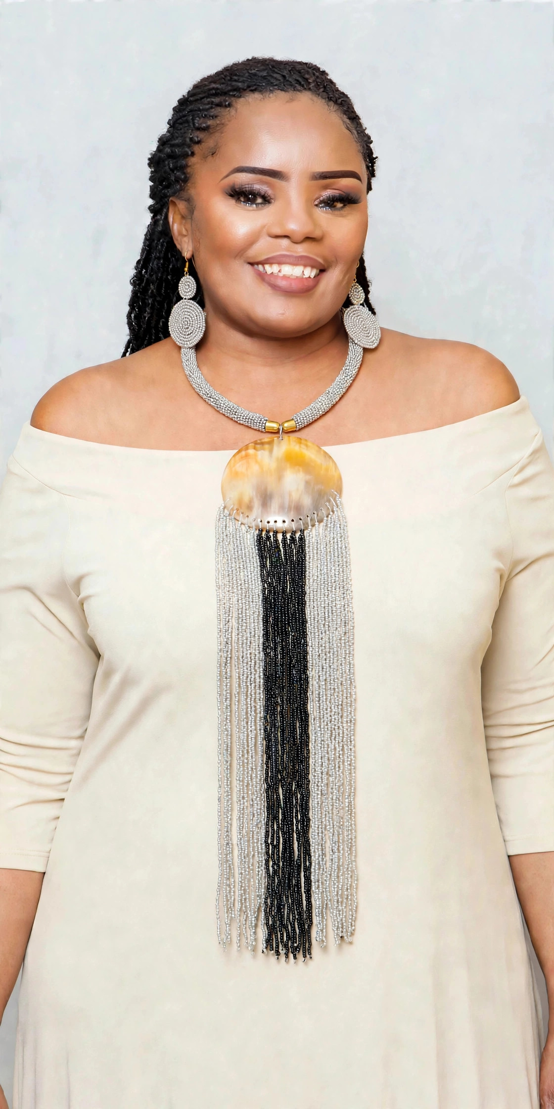 Maasai Beaded Horn Disc Necklace & Earrings Set - Image 5